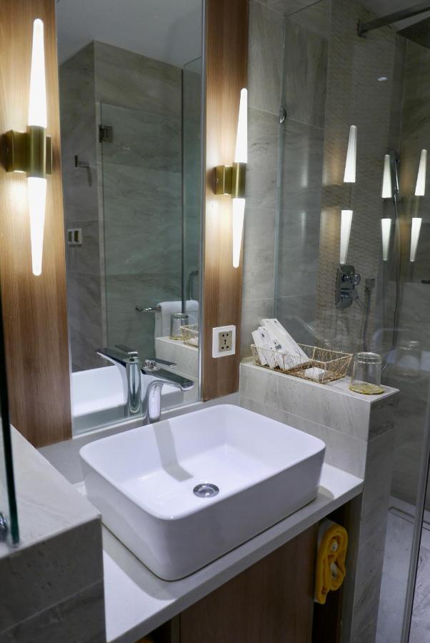 Acuatico Beach Resort & Hotel Inc. San Juan  Zewnętrze zdjęcie
